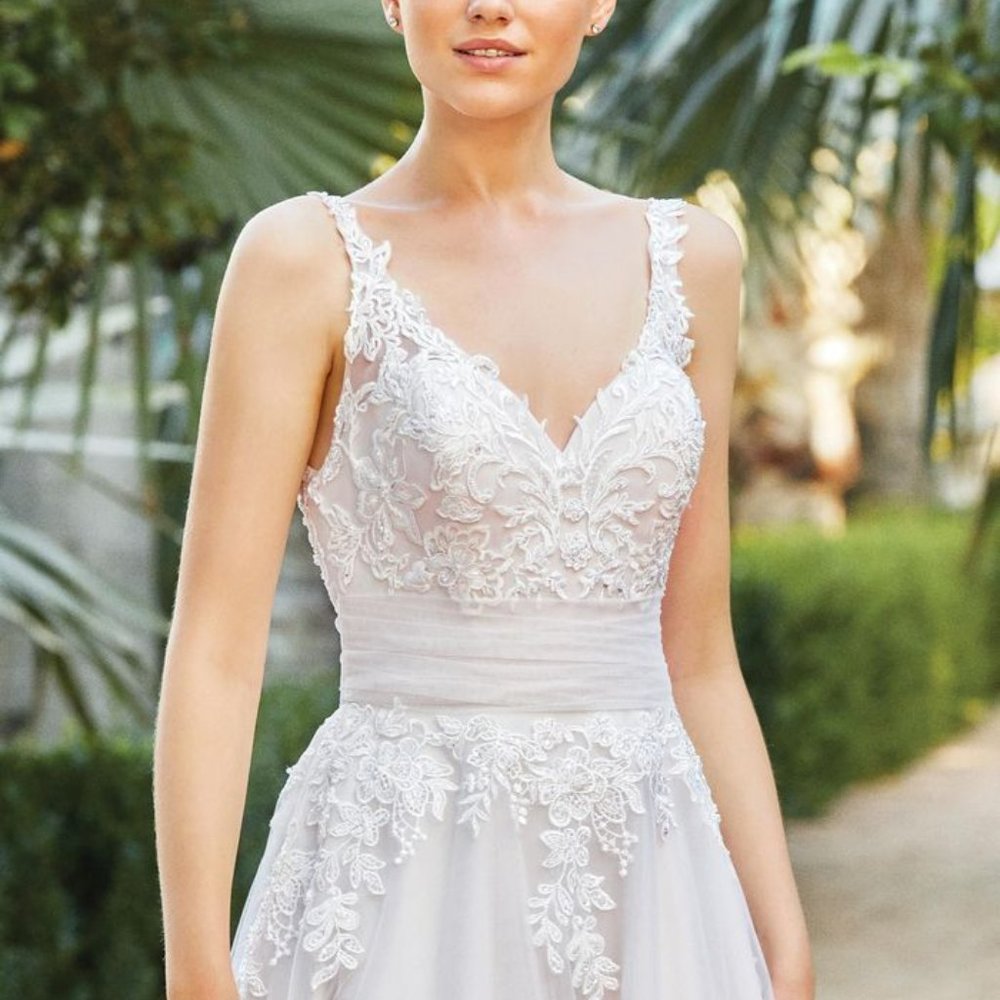 Sincerity Pronovias Bridal Dress Size 18 Unaltered - Picture 2 of 3